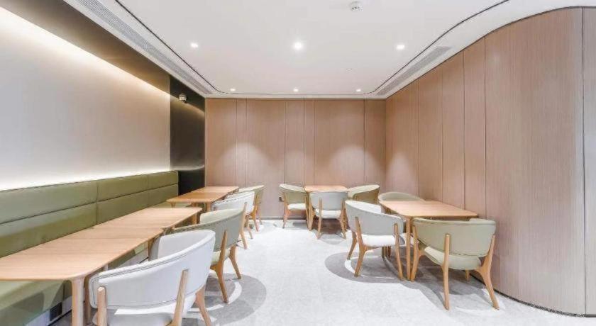 Ji Zhangjiang Sunyao Road Commercial Square Hotel